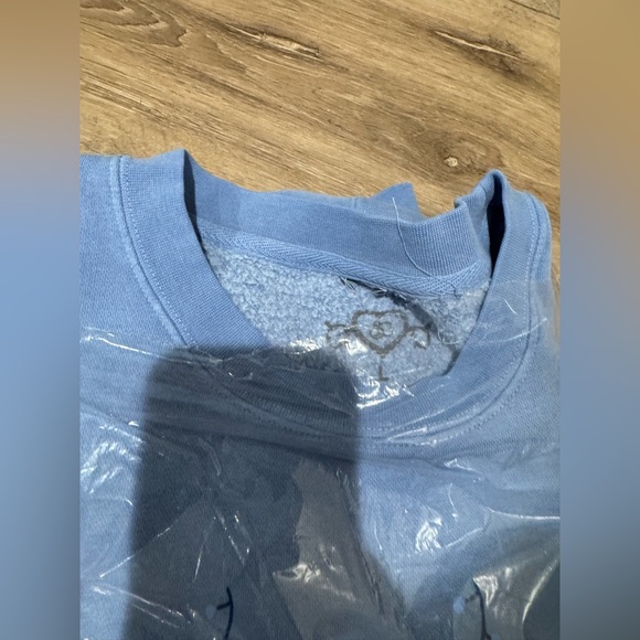 Sabrina Carpenter Buy Me Presents Crewneck Large - Picture 5 of 9